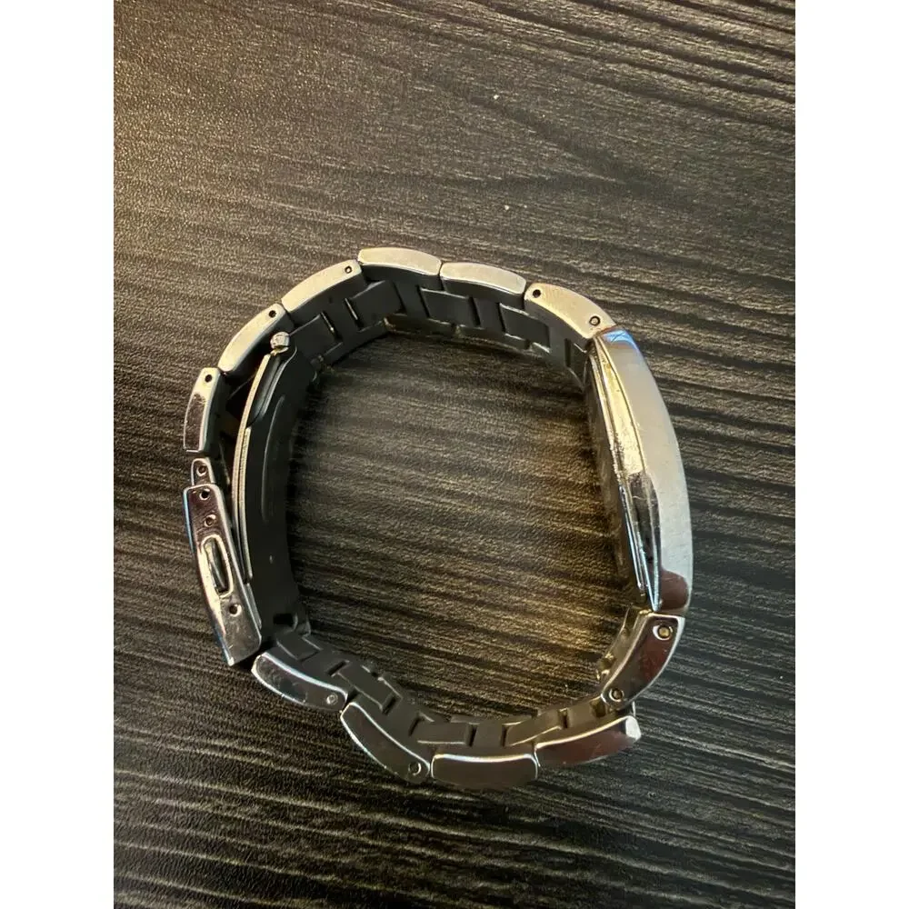 Vintage GUESS Steel 3ATM Calendar Watch- NEEDS BATTERY